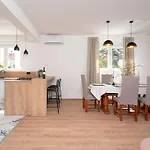 Sinjorina By Interhome Bibinje