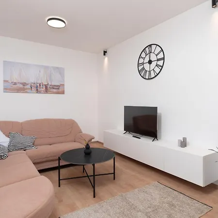 Sinjorina By Interhome *