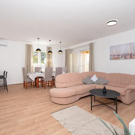 Sinjorina By Interhome *